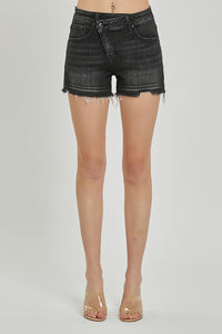 MID RISE LOOSE FIT SHORTS