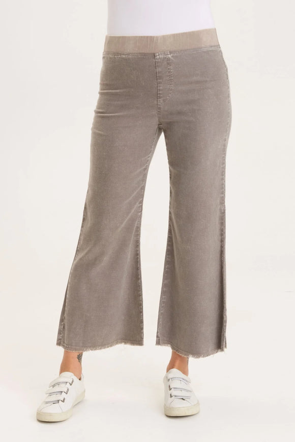 HYDRA FLARE PANT