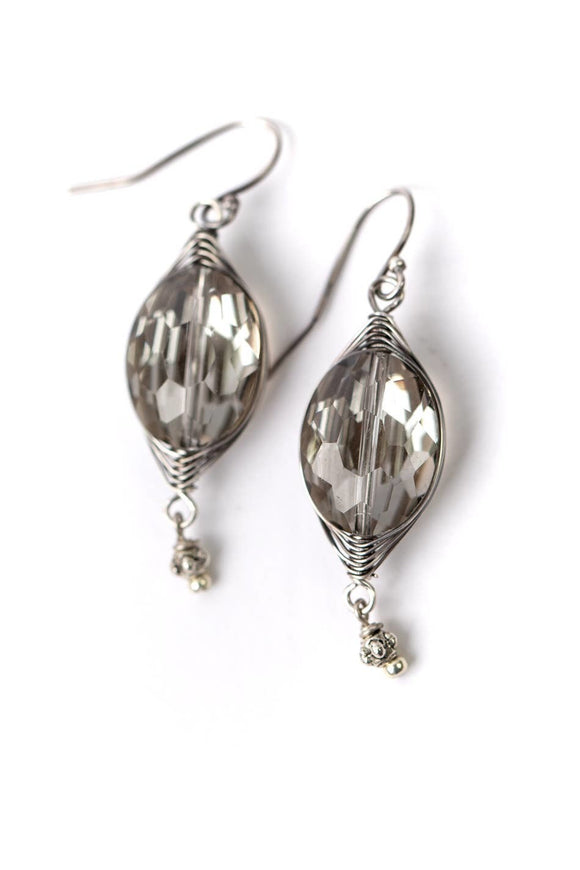 Anne Vaughan Designs Jewelry - Windsor Castle Small Grey Herringbone Earrings